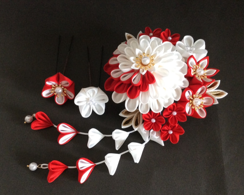 つまみ細工　のん様　オーダー商品です。 めぐ様オーダー品 つまみ細工の髪飾り かんざし 百福堂momofukudou