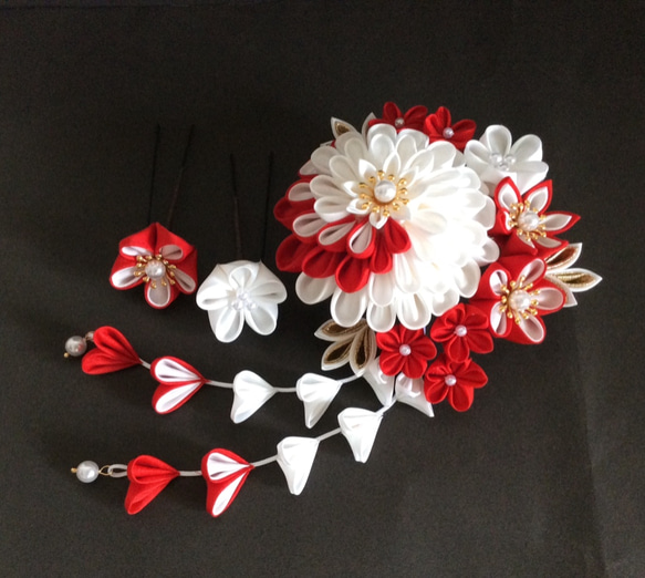 オーダー品】つまみ細工 オーダー品】つまみ細工 羽子板 梅の花