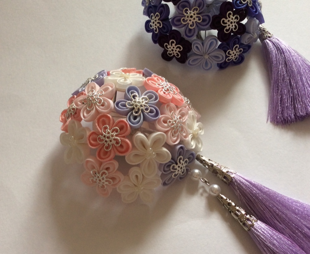 成人式  卒業式 七五三 つまみ細工の髪飾り