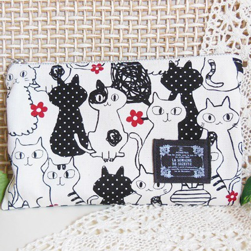【専用お取り置き】 ＊handmade＊ユキエモン❤️お花フリル猫⭐️ぺたんこポーチ ぺたんこポーチ＊にゃんにゃんにゃんこ＊ ポーチ ひなゆず 通販