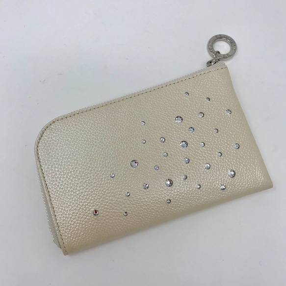 HS-613 chris halfクリス ハーフコンパクトwallet シルキーホワイトです。 1枚目の画像