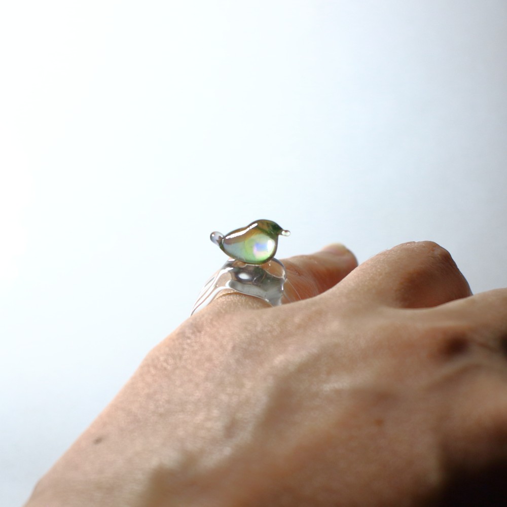 虹色　小鳥の幸せ　ガラス　リング　53