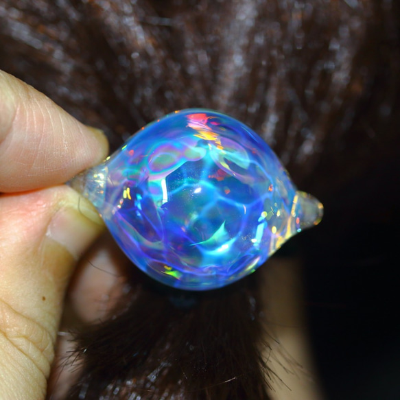 水の綾が虹色に輝く　髪留め　ヘアーガラス 9枚目の画像