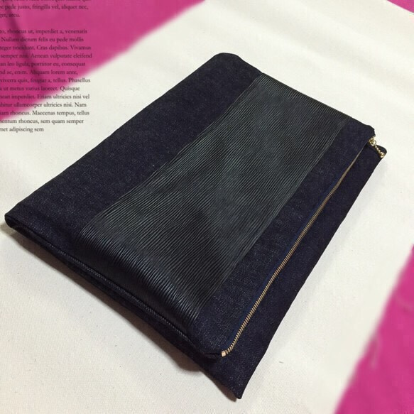 denim clutch bag 1枚目の画像