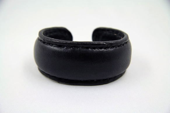 バングル(レディス・黒) 1枚目の画像
