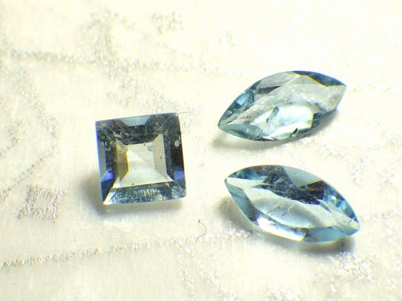 アクアマリン（3.5×3.5・6×3mm・計0.57ct）３個セット 1枚目の画像