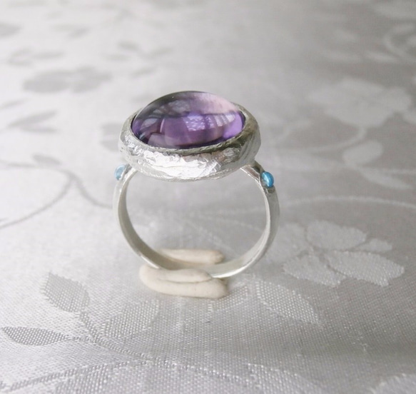 紫水晶和藍色托帕石戒指 第6張的照片