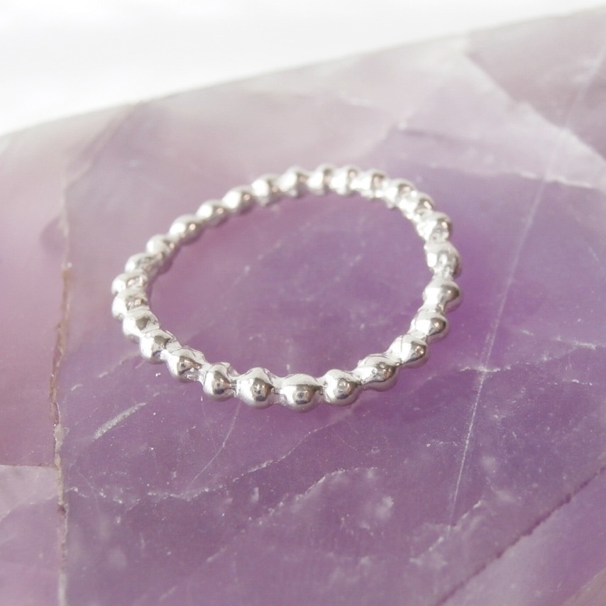 シルバーの粒リング