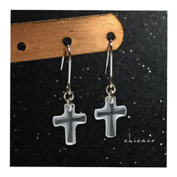 SALE♥SWAROVSKIクロス✞クリスタルピアス／イヤリング 1枚目の画像