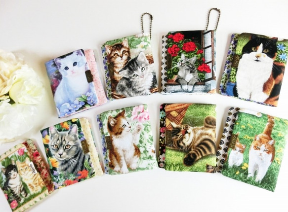 9種・お花猫柄二つ折りパスケース2／キーケース・はんぱ布雑貨 3枚目の画像
