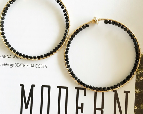 lovi／Black hoop》pierce or earring・黒レザー・モードで