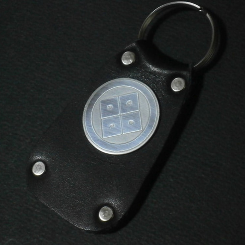 オーダーメイド 家紋 本牛革 彫金 キーホルダー フォーマル 伝統