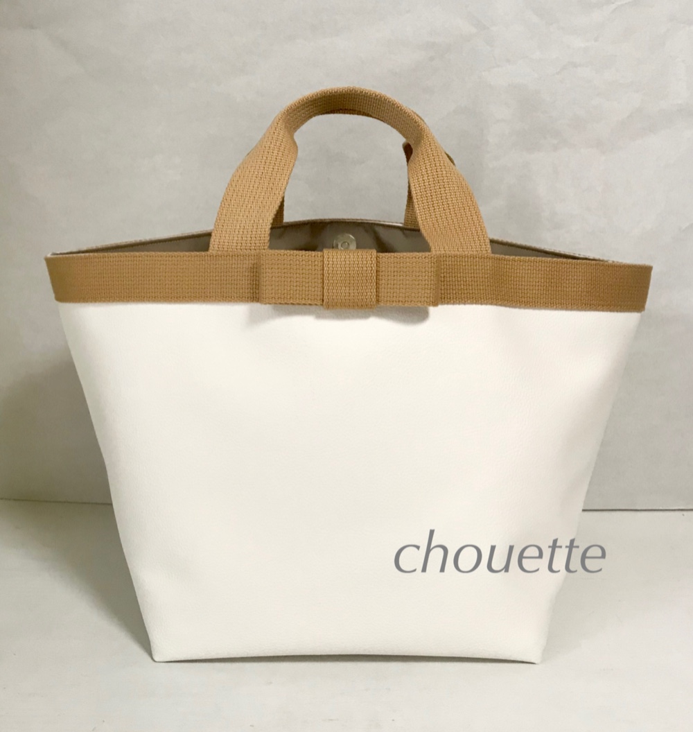 レザートートバッグ M 4,560円