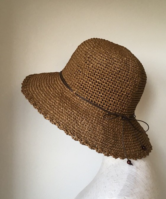 ラフィア風糸の夏帽子①　XSサイズ 1枚目の画像