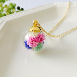 【再販】お花のガラスドームネックレス（ピンク、パープル、グリーン） 1枚目の画像