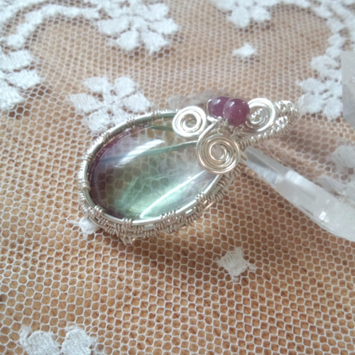 お値下げ！湖のようなフローライトカボション☆ワイヤーラッピング