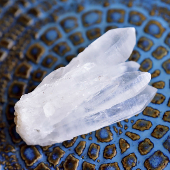 水晶クラスター　クリスタル・クォーツ　fleur-de-lis　群馬県産　15.7g/ 鉱物・結晶原石 2枚目の画像