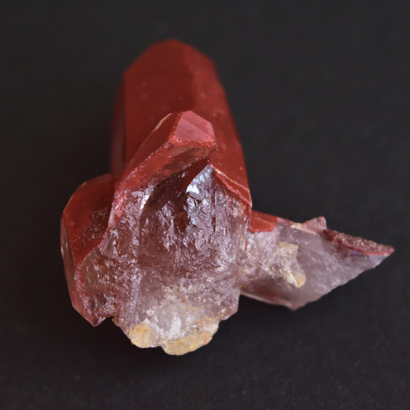レッドヘマタイト・クォーツ　赤水晶　レコードキーパー　モロッコ産　18.4ｇ/ 鉱物・ポイント水晶 7枚目の画像