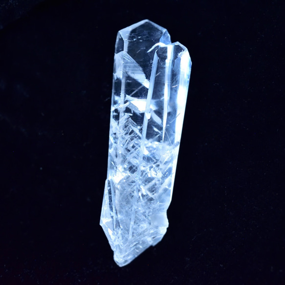 セレナイト結晶　ツイン　ブラジル・ミナスジェライス州産　10.2g/ 鉱物・結晶原石 1枚目の画像