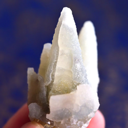 カルセドニー・オン・カルサイト　インド・マハーラーシュトラ州産　24.6g/鉱物・結晶原石 9枚目の画像