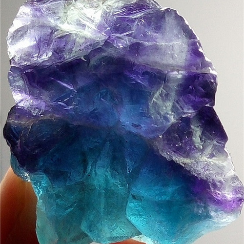 中国産　パープルフローライト　蛍石 幾何学結晶✳︎ パープル フローライト 蛍石 ラフストーン 原石 天然石