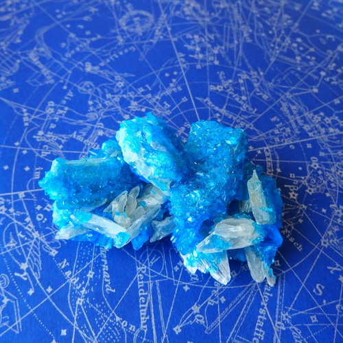 カルカンサイト・オン・セレナイト 人工結晶 ポーランド産 51g/ 鉱物