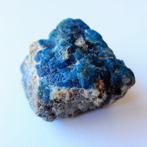 アウイン（アウナイト） 藍方石 アフガニスタン産 90.4g/原石・鉱物