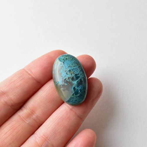 クォンタムクアトロシリカ クォンタムクアトロシリカ 共鳴 31.7cts./ルース・カボション 天然石