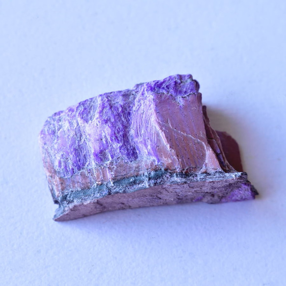 Sugilite（Sugiite）Chatoyancy 21.8克來自南非/礦石/礦物 第7張的照片