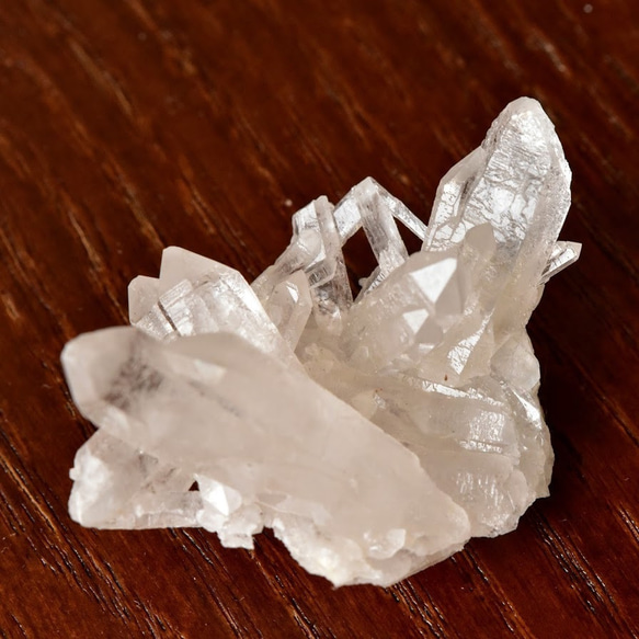 ポイント水晶クラスター　インターフェレンスクォーツ（成長干渉水晶）　ロシア・ダルネゴルスク産　 23g/ 鉱物・レアコレ 2枚目の画像