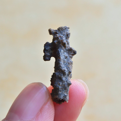 フルグライト（雷管石） 雷の化石 サハラ砂漠産 0.3g/化石