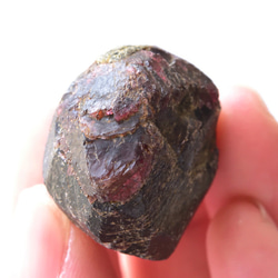 レッドガーネット　マダガスカル産　20.3g/鉱物・結晶原石 5枚目の画像