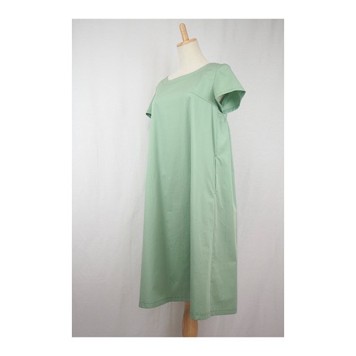 イタリア生地　後ろギャザーワンピース