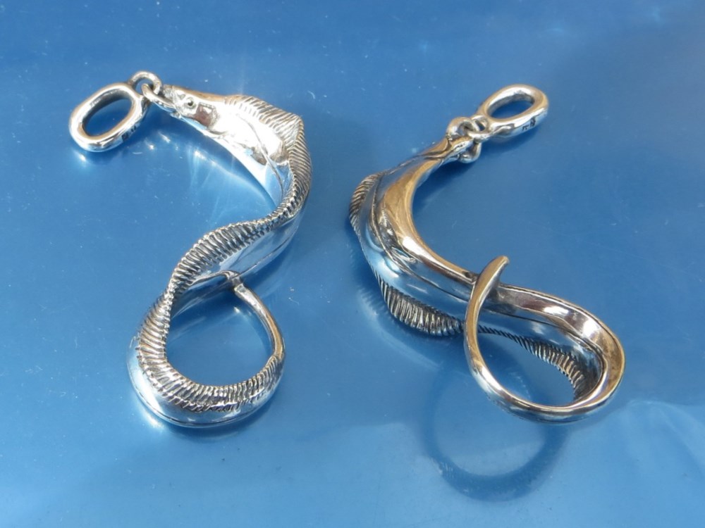 <<お魚シルバー　太刀魚>>　タチウオ　釣り　さかな　ペンダント　たちうお