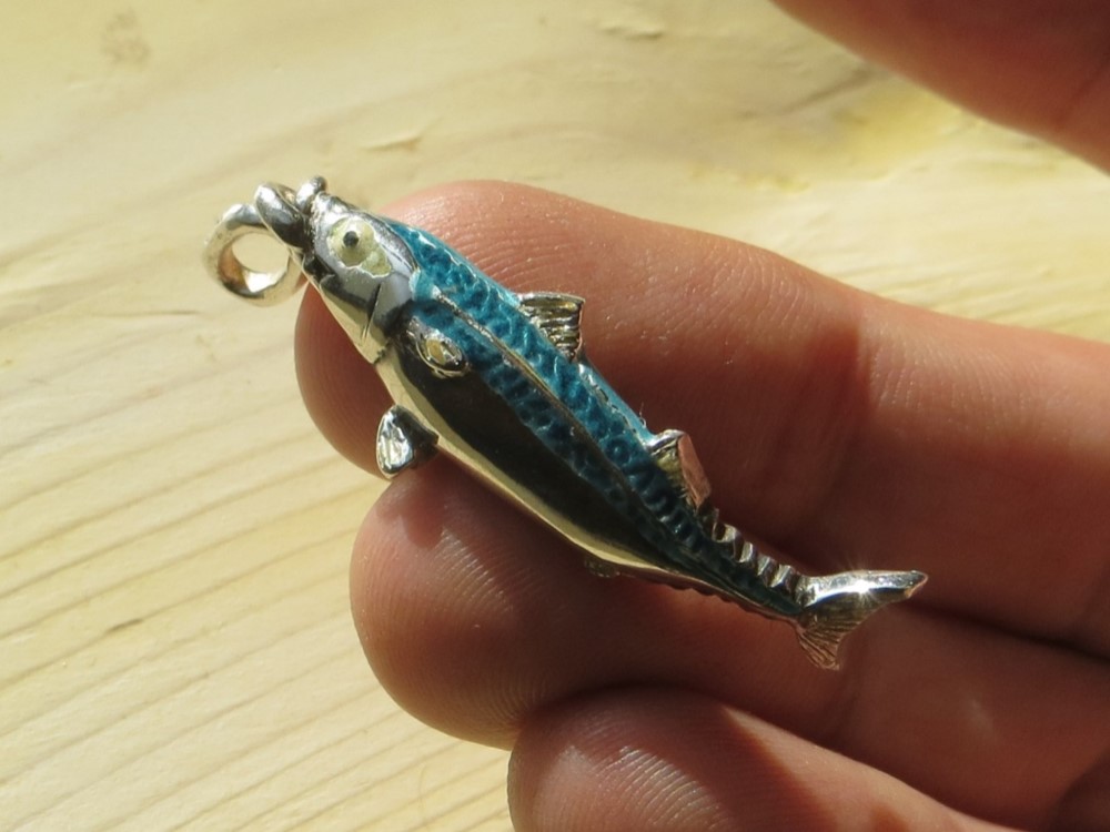 <<お魚シルバー　鯖ペンダント>>  サバ　エナメル　釣り