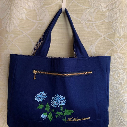 菊の花刺繍のトートバッグ トートバッグ AZmama 通販 12421010