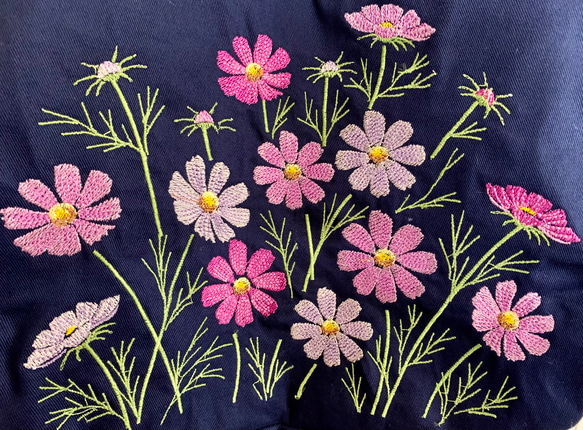 再販秋桜の花刺繍のトートバッグ 3枚目の画像