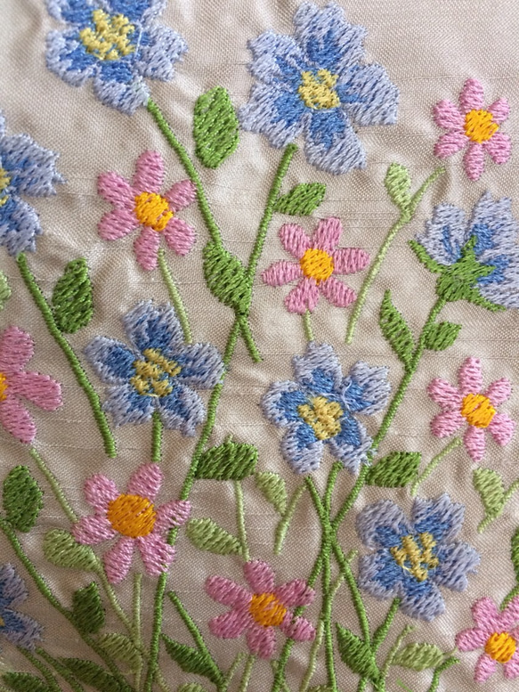 ご予約品再販お花刺繍巾着袋(グレーにピンクの花1) 3枚目の画像