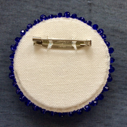 ビーズ刺繍のブローチ(ブルーの蝶々) 3枚目の画像