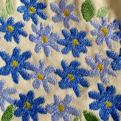 お花刺繍ミニポーチ(イエロー2色の花) 6枚目の画像