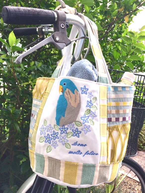 鳥刺繍のバケツバッグ 5枚目の画像