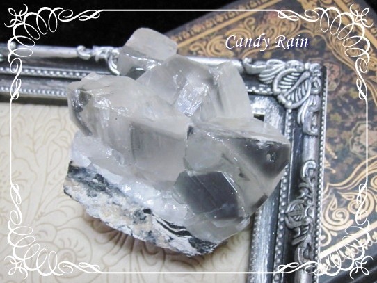 *** ブラックカルサイト・原石 ***