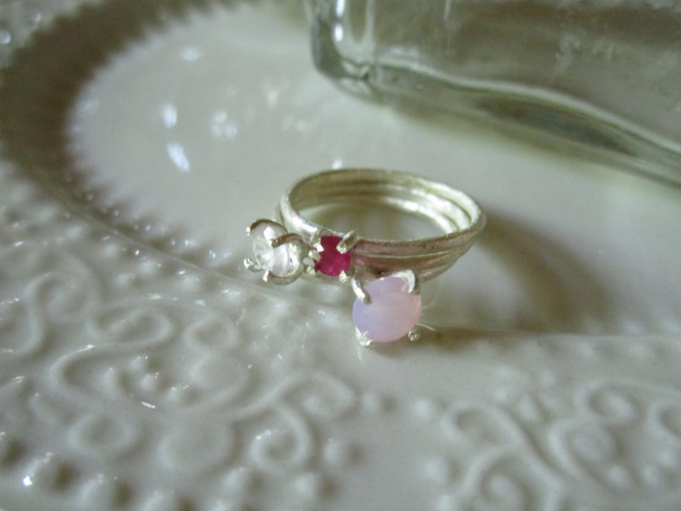 （7号）ミルキーピンクキュービックたちの3本組リング