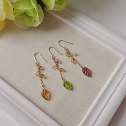 葉っぱビーズの秋色ピアス／イヤリング ピアス（その他） ふかふか工房