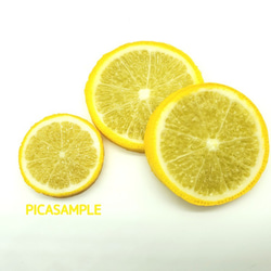 レモン（両面細工）小サイズ☆リアルな食品サンプルのフルーツイヤリング 3枚目の画像