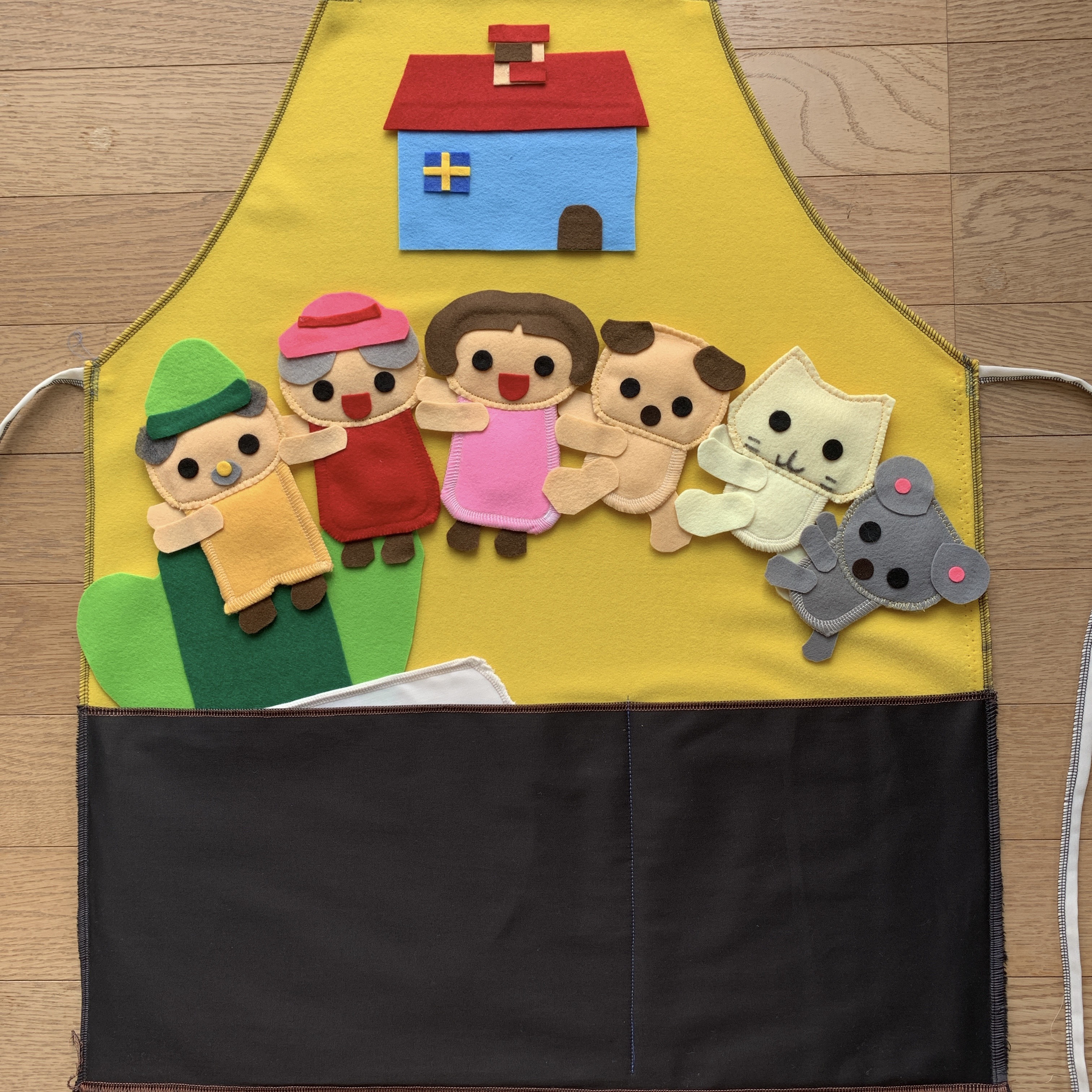 エプロンシアター（専用） エプロンシアター専用エプロンの通販 by あか's shop｜ラクマ