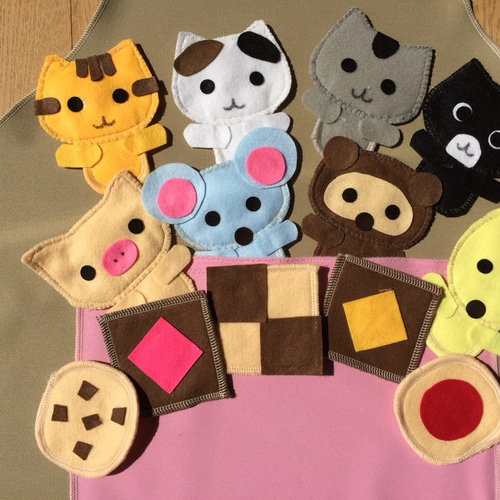 エプロンシアター こぶたぬきつねこ 不思議なポケット 誕生会 おもちゃ