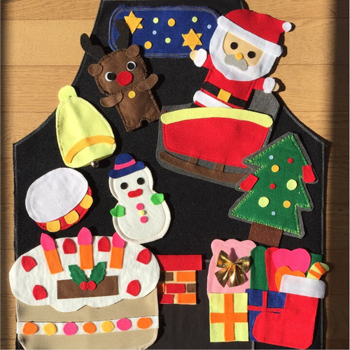ハンドメイド　エプロン　クリスマス　専用 エプロン クリスマス あわてんぼうのサンタ黒 おもちゃ・人形 かれ