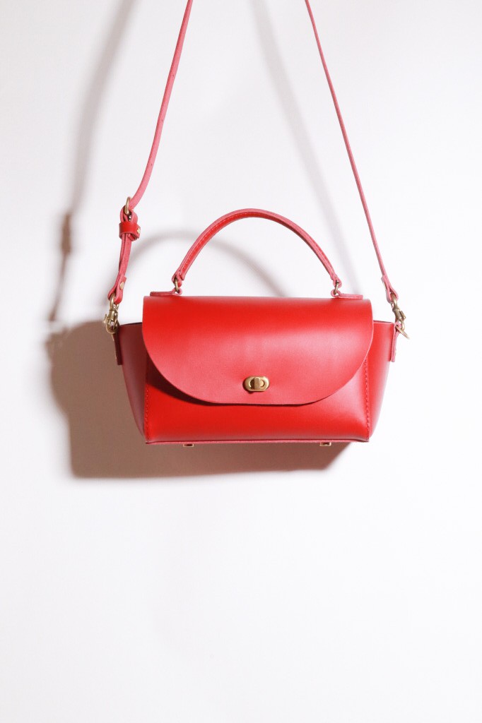 ヒネリ金具の2wayバッグ