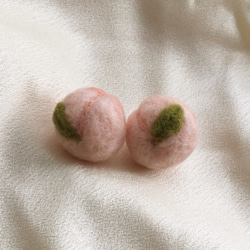 【送料無料】夏が旬！桃のピアス　かわいい　個性的　揺れる　ピンク　　オススメ 5枚目の画像